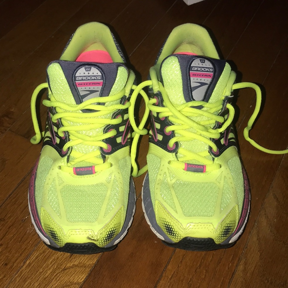 Brooks Glycerin running shoe.